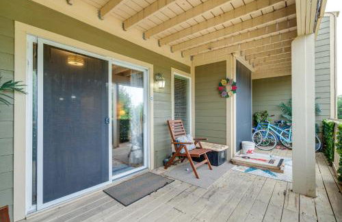 Lago Vista Golf Getaway with Decks and Pool Access! - Foto 44