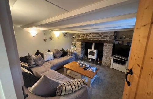 3 Double Bed Character Cottage in Quiet Hamlet - Photo 30