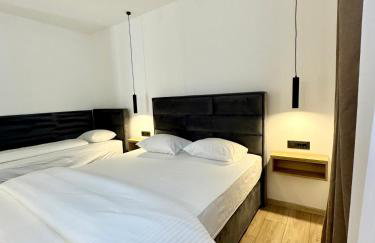 LUX Apartments - Photo 14