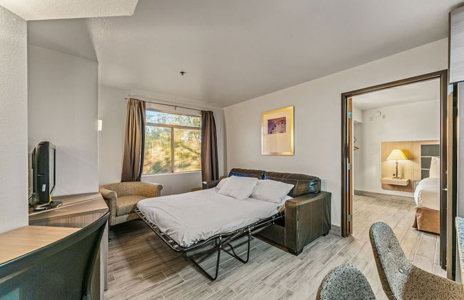 Metro Chandler Extended Stay - Photo 16