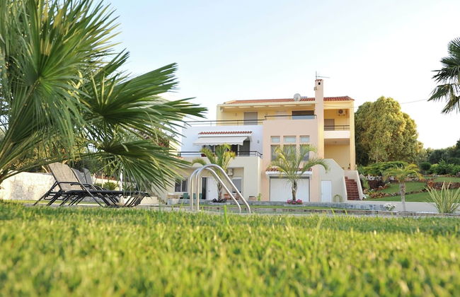 Villa With Private Pool, BBQ Area - Photo 52