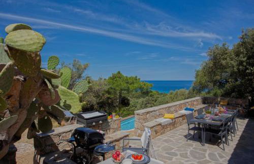 Villa bodri, maison en pierre avec vue mer et piscine chauffée - Foto 11