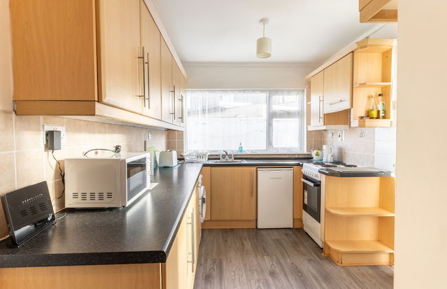 3 Bed Quaint House Town Center - Foto 10