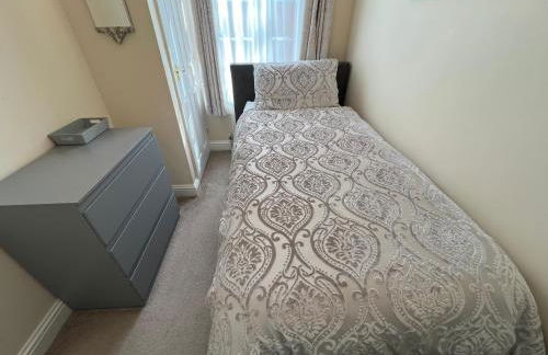 Glastonbury High Street Sanctuary- 2 BD, Sleeps 4 - Photo 14