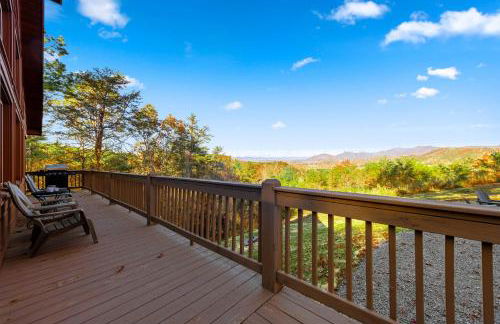 Beautiful 4BR Mountain View Cabin A Retreat for Everyone - Foto 2