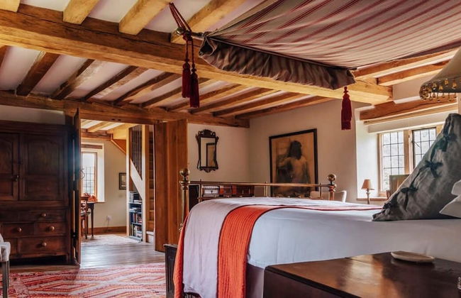 Lavish Tudor Hall Gardens - Sleeps 14 - Foto 11