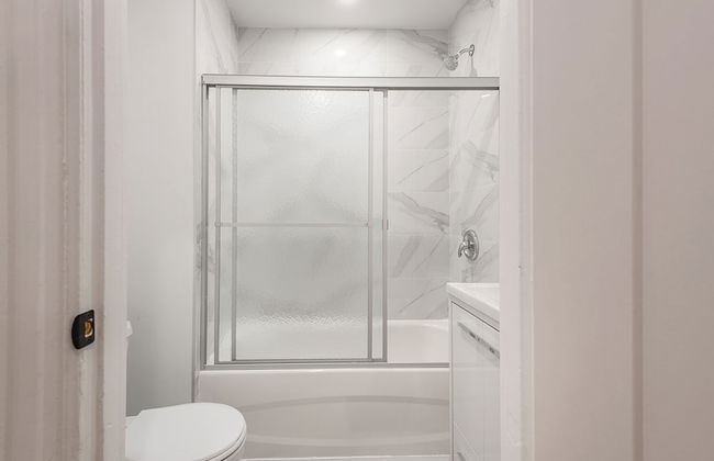 Beautiful Private Bedroom in Mile-End - Foto 37