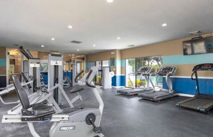 Bright & Comfy 2BR Home Away - Foto 16