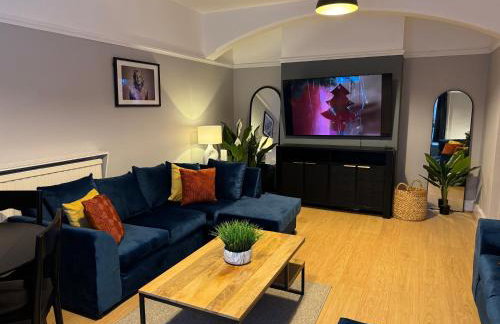 Very Large Central Property - Foto 30