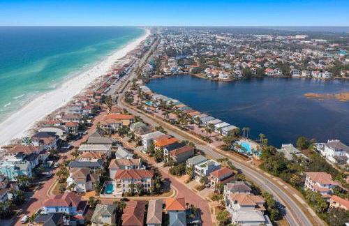 Storybook - Pet Friendly Home Near the Beach with Private Pool - Foto 45