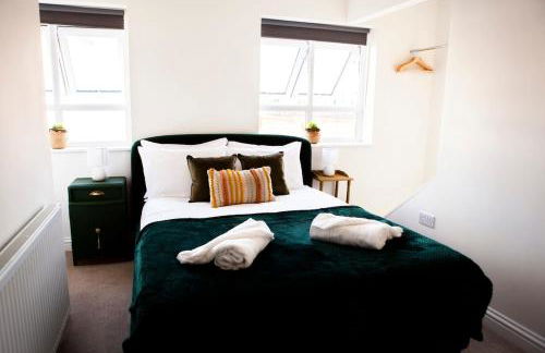 Cotswolds-Stroud-Large 9 Bed Home-Sleeps 20-Work or Leisure - Foto 14