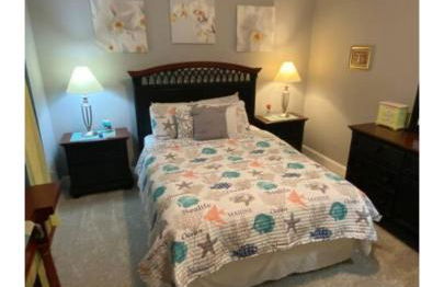 First Class Treatment Luxurious end unit Patio Pool Restaurant Bar on premises Steps away from Everything else! Spacious Condo Stocked with all You Need! - Foto 23