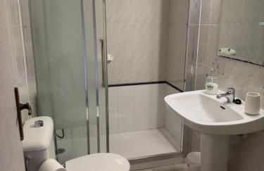 VILLA MARE - 2 beds with balcony, patio and pool and direct park access - Foto 8