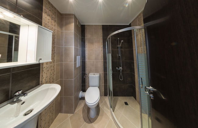 Black Sea Breeze - Photo 30