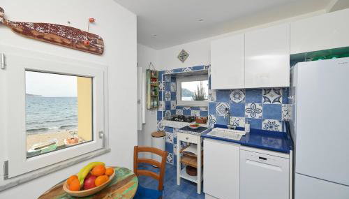 Beach House Ischia - Seafront & Aragonese Castle View - - Foto 5