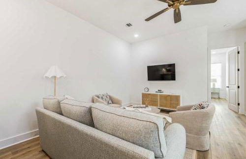 New cottage near Sports Complex with King Beds - Foto 7