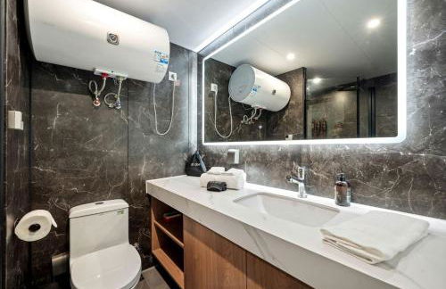 Modern Airstream Glamping with Pond Views in Rural South Carolina - Photo 15