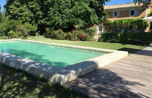 Mas provencal XIXème siécle avec piscine - Foto 2
