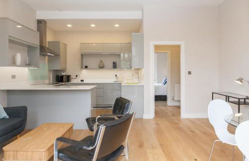 Beautiful 2 bed terrace flat close to Greenwich - Pass the Keys - Photo 42