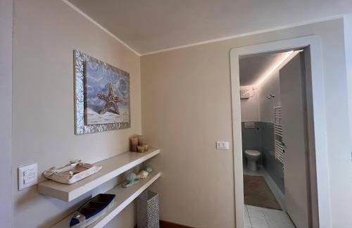 WELCOME RIVIERA - AL CASTELLO-VISTA MARE -ROMANTICO e CENTRALE a 20 METRI DAL MARE-toll parking at 15 euro per day to be booked in advance -subject to availability - Foto 39