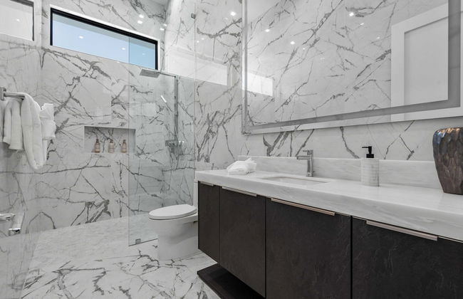 Sleeps 26 Pool, Hot Tub, Pickleball & Putting Green Bravo Villa #12 by Avantstay - Foto 38