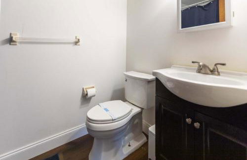 Cozy Loft Near Lake Trails and Mountain Views - Foto 23