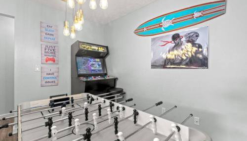 Fanta Sea - Private Seasonal Hot Tub, Game Room, Walk to Beach, Pets OK, & More! - Foto 2, Game Room