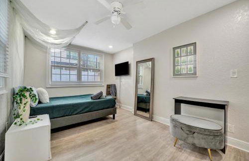 Half Mile from ZooTampa - Fun - Foto 45