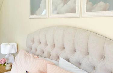 Artistic, Bright & Spacious 3 Bedroom Home - Foto 40