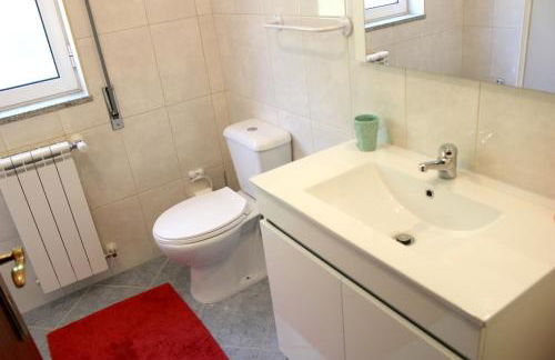 Peaceful villa in São Martinho de Mouros with private pool - Foto 15