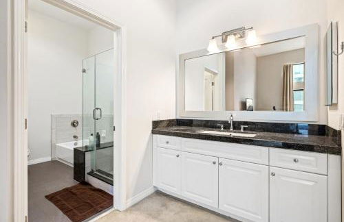 Ultimate LA Vacation 2BR w Pool Above Shops - Foto 9