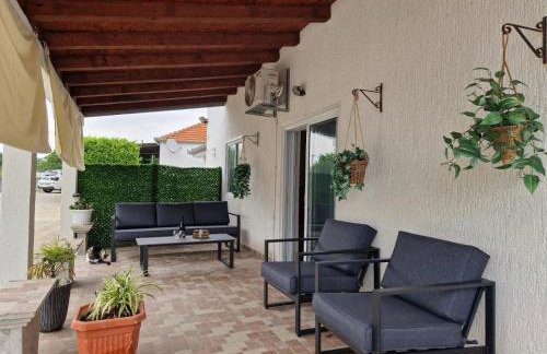 Gabriella House - Photo 33