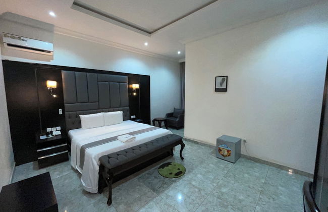 Aaron's Place Luxury Apartments & Rooms - Photo 7