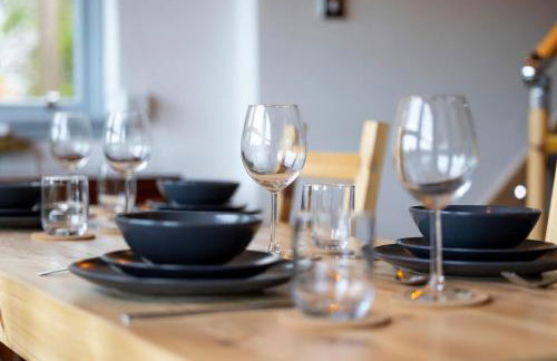 Cosy Lodge Getaway with Private Beach & Fireplace - Foto 24