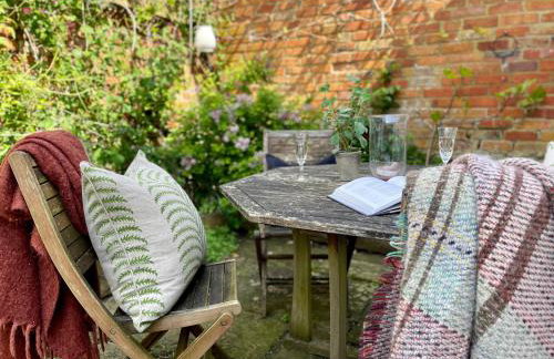 Romantic cosy cottage close to Oxford and The Cotswolds - Foto 25