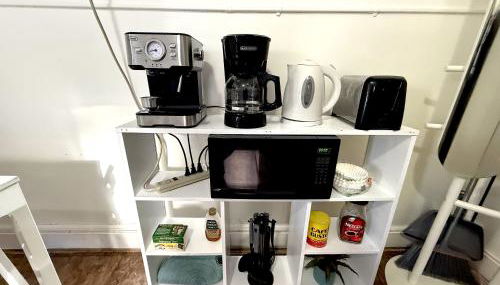 7-14 mins to Times Square, Rare unit! - Foto 5, toaster