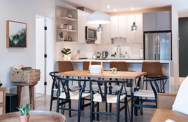 Hemlock Hangout By Revelstoke Vacations - Photo 13