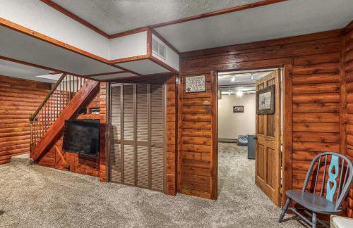 Luxury Lakeside Mountain Escape with Wraparound Deck Near Terra Alta, West Virginia - Foto 49