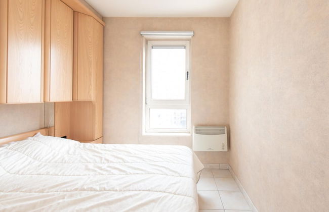 Apartment With Terrace and sea View in Mariakerke - Photo 2