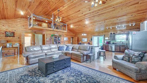 Kentucky Group Getaway with Dock and Lake Access - Foto 1