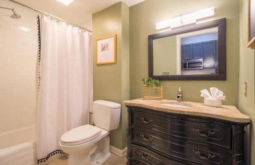 The Magnolia Retreat in Historic Savannah 1BR - Foto 16