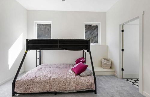 Mid-Century Modern Escape hikingbiking nearby! - Foto 15