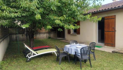 L'Olivier Maison de village avec jardin au calme pour 6 pers - Foto 3, Garden, Garden view