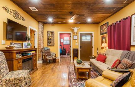 Stockyards 5 mins, New, Sleeps 8 Cedar House, TCU - Foto 15