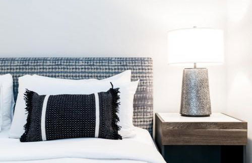 CozySuites Music Row Stunning 2BR -free parking 35 - Foto 16