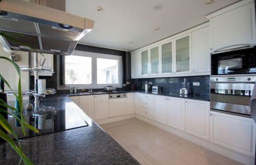 Villa Luxueuse, 2 piscines, spa et salle de sport, 5 chambres, 4 salles de bain - Foto 22