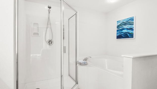 Emerald Dolphin Unit 650 - Foto 2