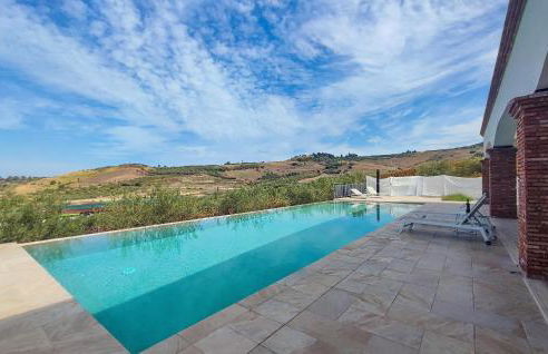 Cozy Home In Rodi Milici With Wifi - Foto 10