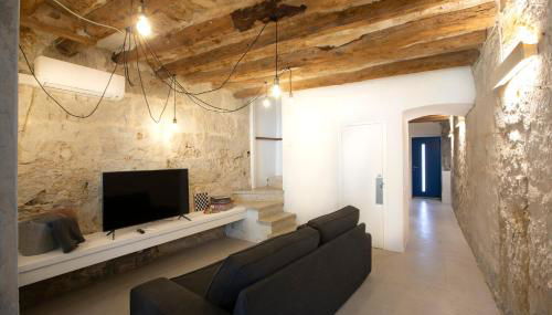 Casa reformada junto al lago de Banyoles - Foto 1