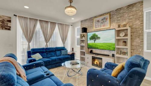 Serenity Retreat: 3BR, Heated Pool, Parking - Foto 2